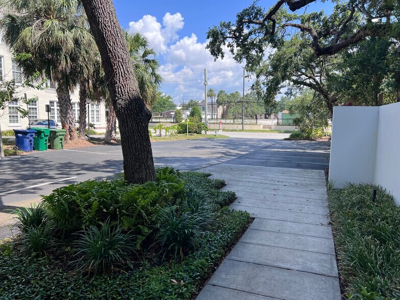 More Photos Of 515 W Bay St, Tampa Coworking Space
