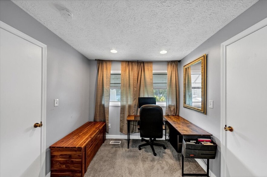 More Photos Of 6071 N Main St SE, Acworth Flex For Sale