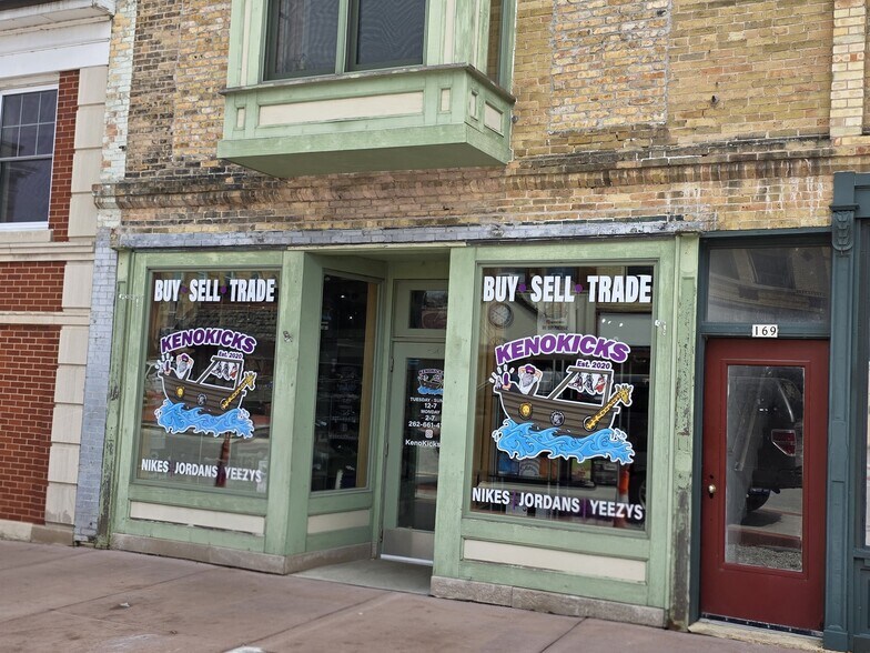 More Photos Of 169-173 E Chestnut St, Burlington Storefront Retail Residential For Sale