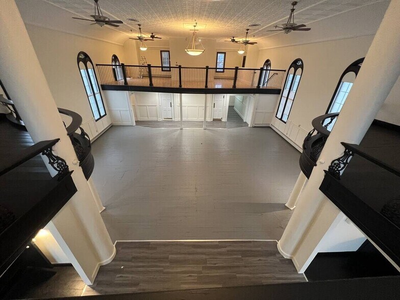 More Photos Of 45 Pearl St, Portsmouth Office For Sale