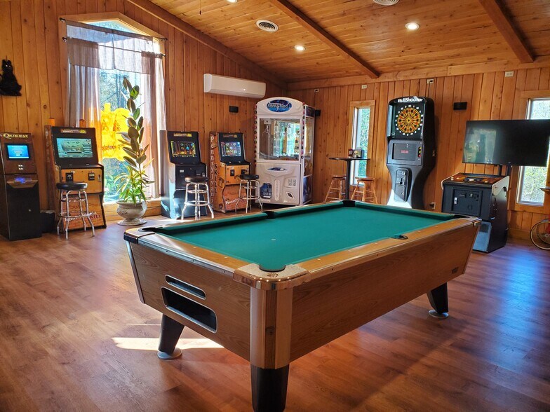 More Photos Of 4350 US Highway 322, Jamestown Restaurant For Sale