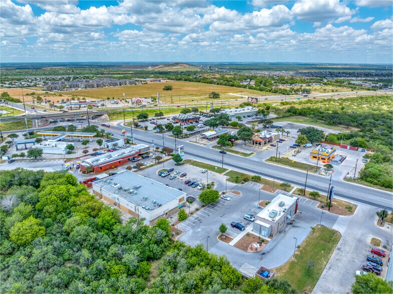 More Photos Of 6338 Old Pearsall Rd, San Antonio Storefront For Lease