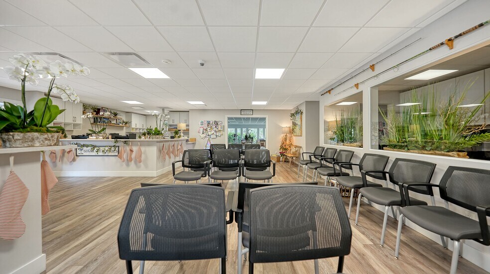 More Photos Of 1630 S Tuttle Ave, Sarasota Medical For Sale