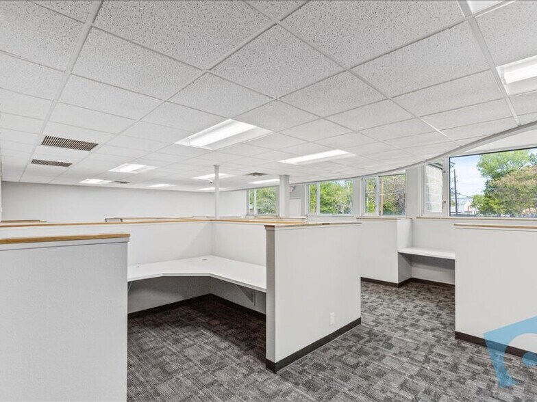 More Photos Of 7291 Glenview Dr, North Richland Hills Office For Sale