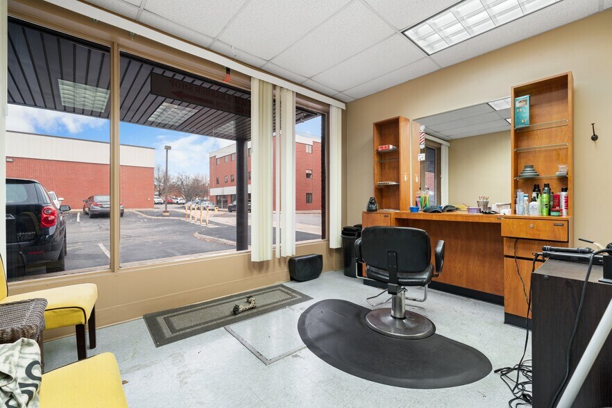 More Photos Of 20 S Main St, Manchester Freestanding For Lease