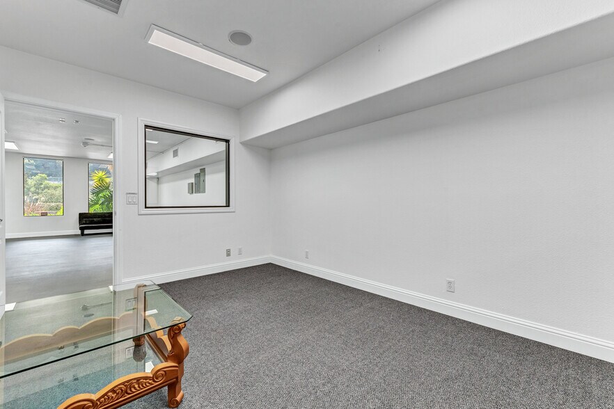 More Photos Of 1925 Francisco Blvd E, San Rafael Light Manufacturing For Lease