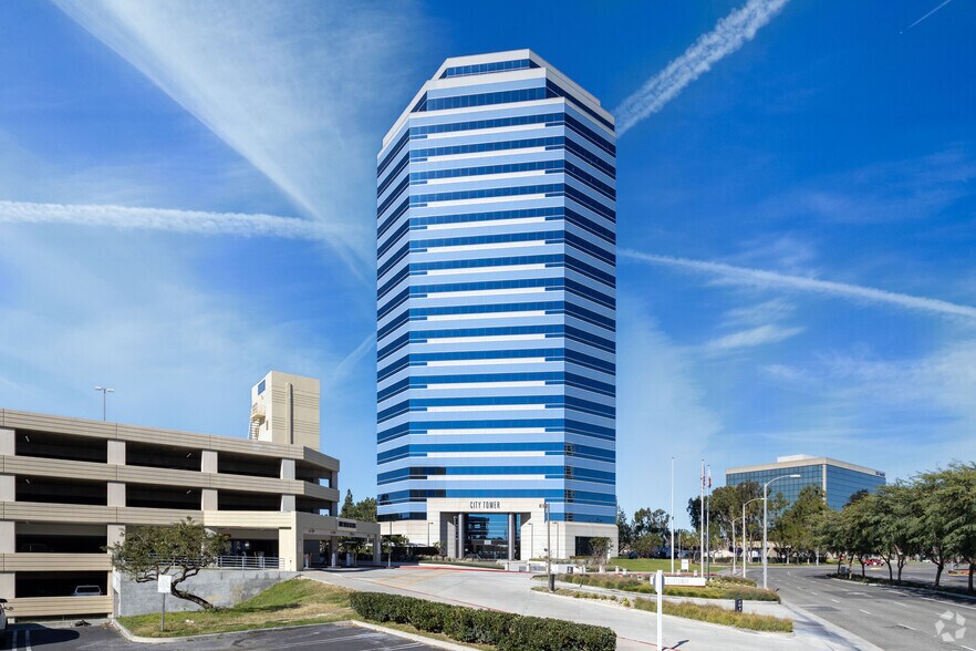More Photos Of 333 City Blvd W, Orange Office For Lease
