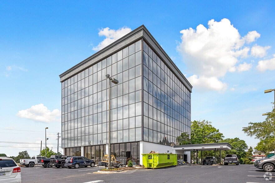 More Photos Of 671 S Perry St, Montgomery Apartments For Lease