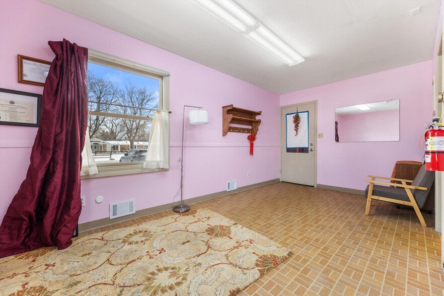 More Photos Of 11801 W Janesville Rd, Hales Corners Office For Sale