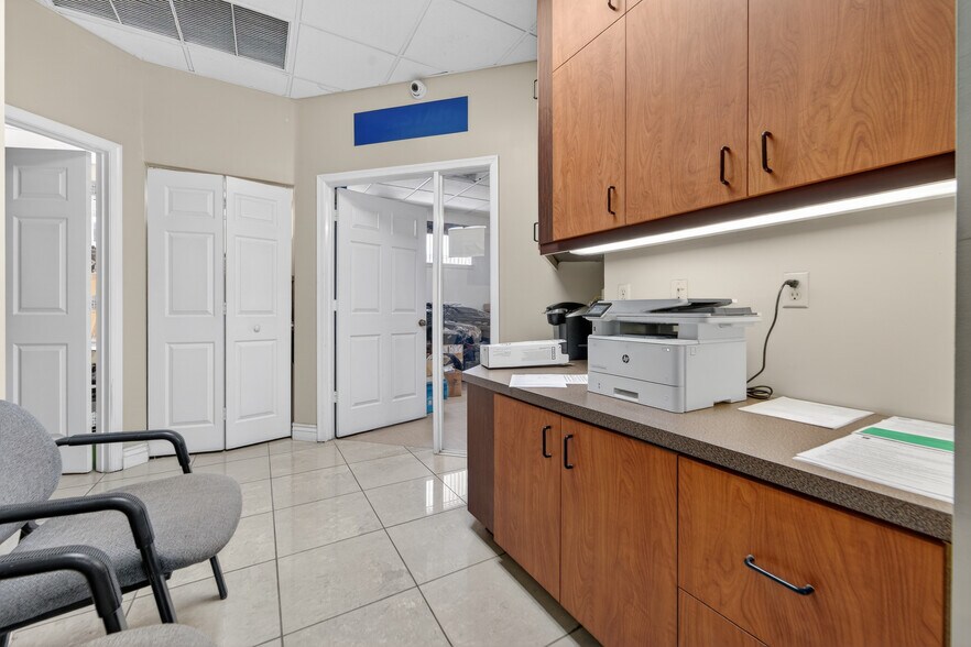 More Photos Of 170 Business Park Way, Royal Palm Beach Warehouse For Lease