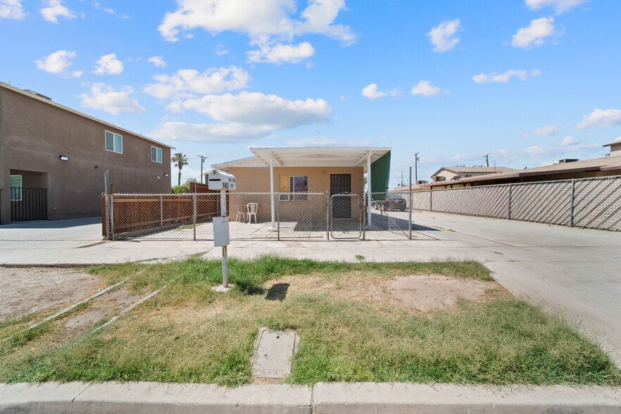 More Photos Of 942 G St, Brawley Multifamily For Sale