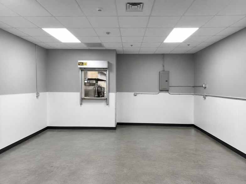 More Photos Of 2501 E President St, Savannah Food Processing For Lease