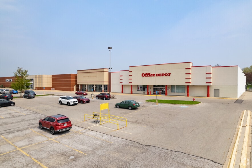 More Photos Of 555-805 Center Dr NW, Grand Rapids Unknown For Lease