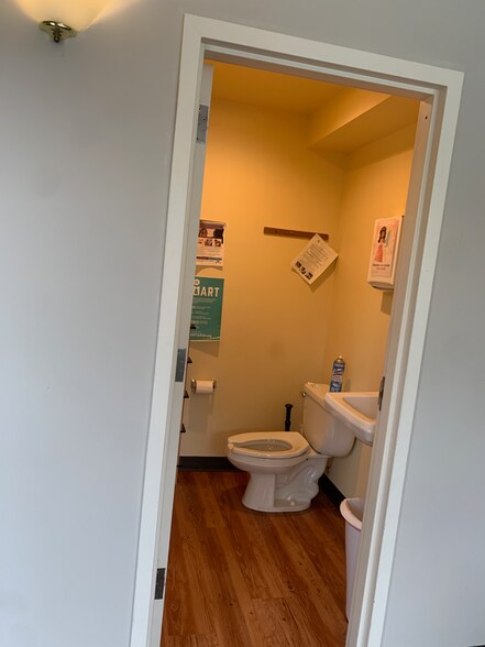 More Photos Of 930 Martin Luther King Jr Blvd, Chapel Hill Office For Lease