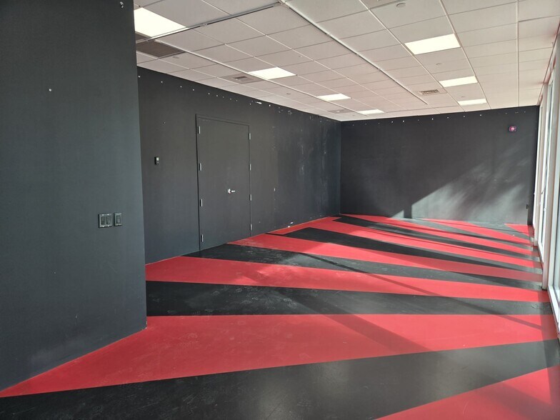 More Photos Of 2200 Biscayne Blvd, Miami Loft Creative Space For Lease