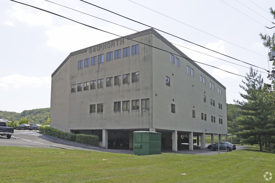 More Photos Of 2606 N Greenway Dr, Knoxville Office For Lease