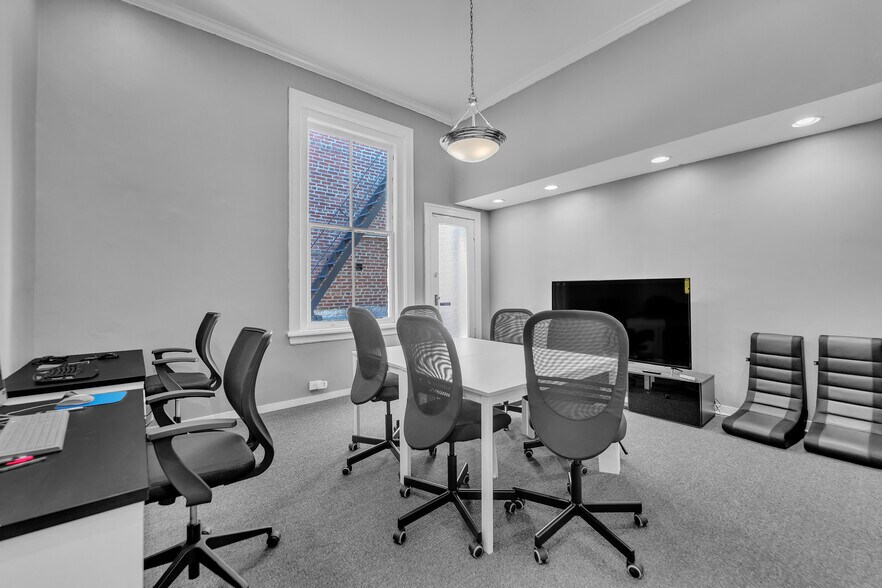 More Photos Of 518 N Charles St, Baltimore Storefront Retail Office For Sale