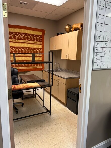 More Photos Of 150 Lake Dr, Wexford Research And Development For Lease