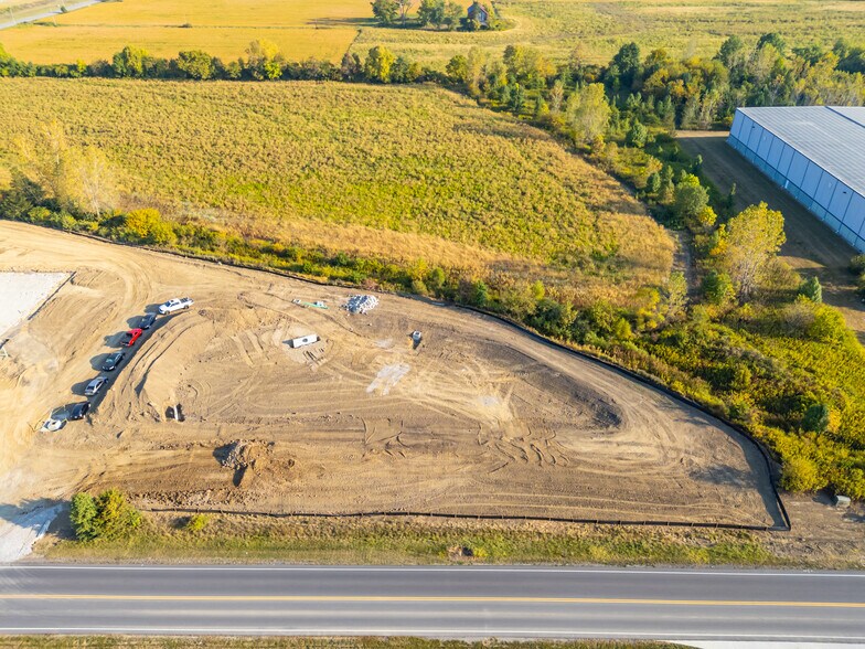 More Photos Of 16746 Pittsburgh Drive, Delaware Warehouse For Lease