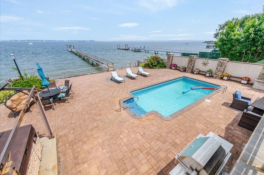 More Photos Of 720 Clarence Ave, Bronx Multifamily For Sale