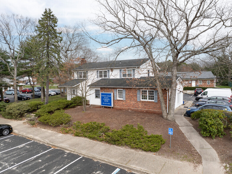 Primary Photo Of 1715-1743 N Ocean Ave, Medford Office Residential For Lease