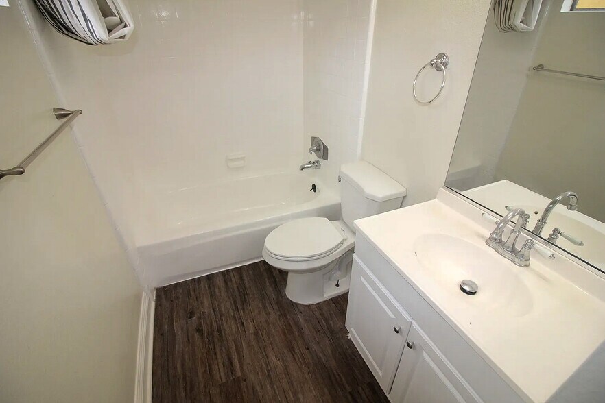 More Photos Of 320 S Occidental Blvd, Los Angeles Apartments For Sale