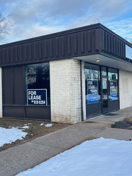 More Photos Of 31-35 Webster Square Rd, Berlin Freestanding For Lease