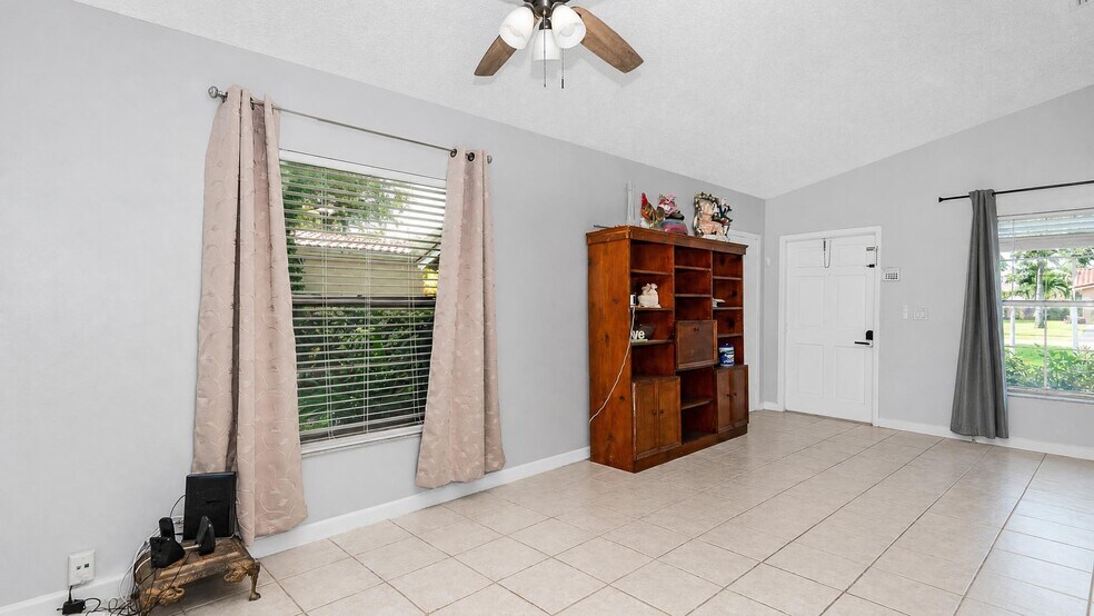 More Photos Of 11281 NW 39th St, Coral Springs Multifamily For Sale