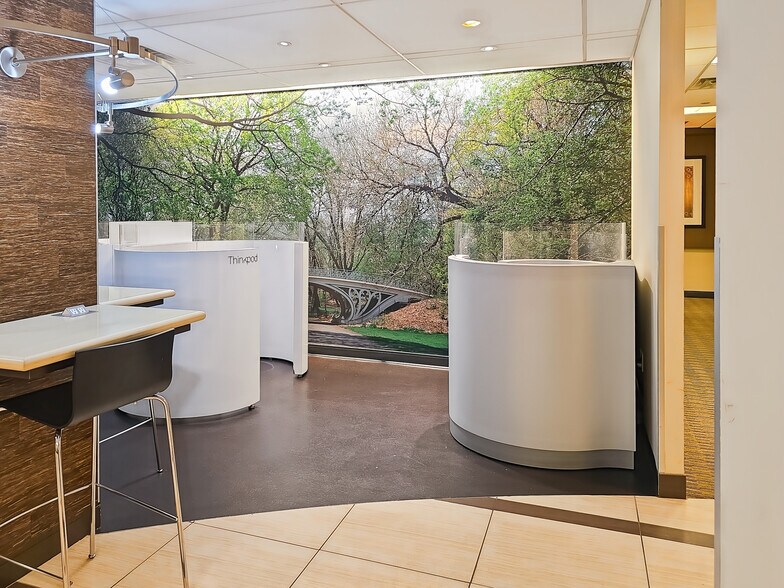 More Photos Of 600 Third Ave, New York Coworking Space