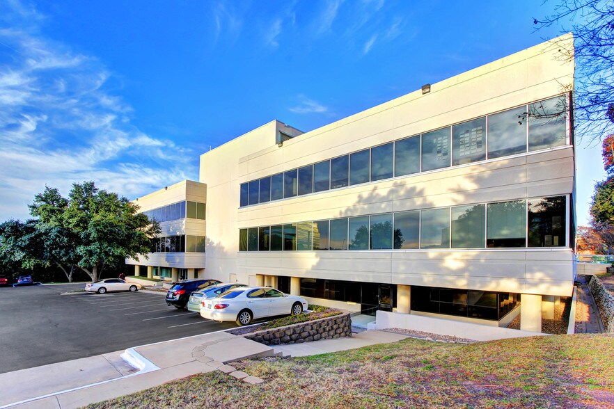 More Photos Of 9737 Great Hills Trl, Austin Office For Lease