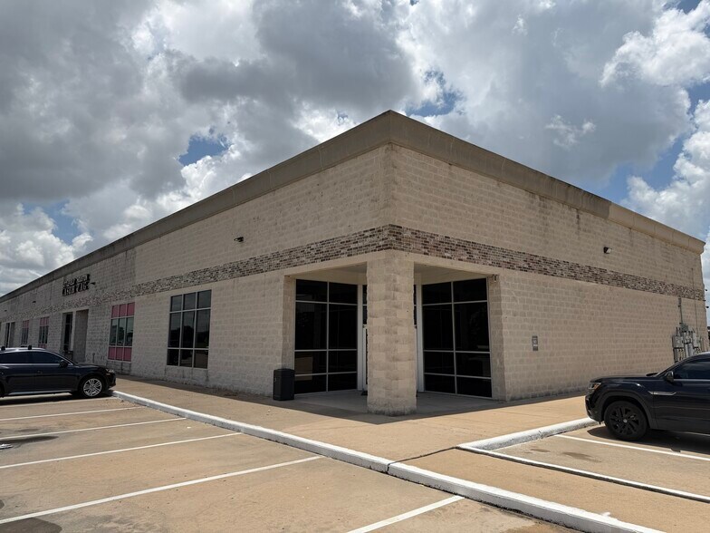 Primary Photo Of 11755 W Little York Rd, Houston Industrial For Lease