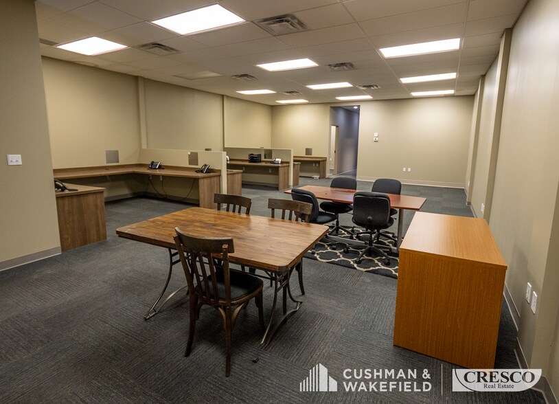 More Photos Of 1935 W 25th St, Cleveland Storefront Retail Office For Sale