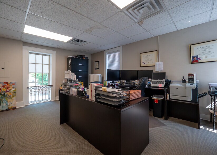 More Photos Of 15 N Franklin St, Delaware Office For Sale