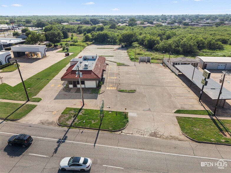 More Photos Of 3900 Sheppard Access Rd, Wichita Falls Freestanding For Sale