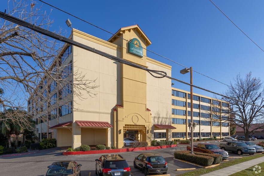 Primary Photo Of 2610 Williams Blvd, Kenner Hotel For Sale