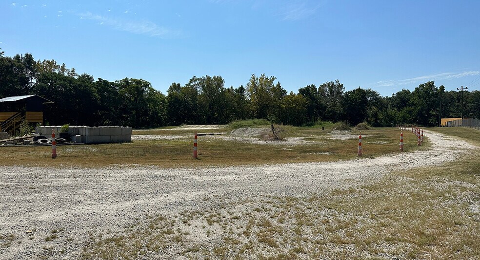 More Photos Of 201 Hummel Ross Rd, Hopewell Warehouse For Sale