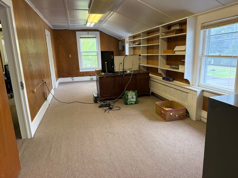 More Photos Of 105 W Catherine St, Milford Office For Sale