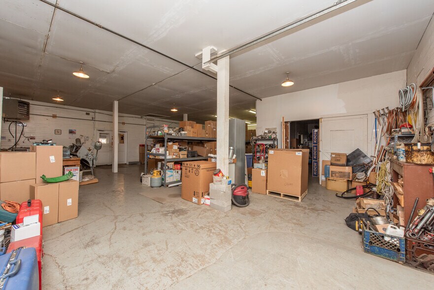 More Photos Of 250 E Villard St, Dickinson Office For Sale