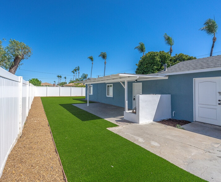 More Photos Of 4301 W Lilac Ave, Santa Ana Multifamily For Sale