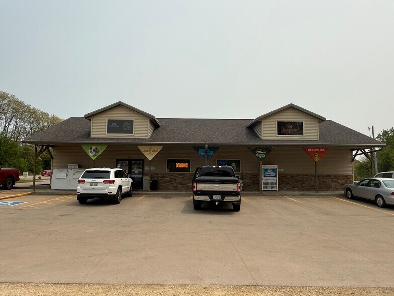 Primary Photo Of 205 Co Hwy YZ hwy, Dodgeville Freestanding For Sale
