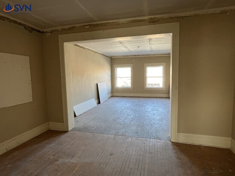 More Photos Of 214-218 W State St, Geneva Storefront For Sale