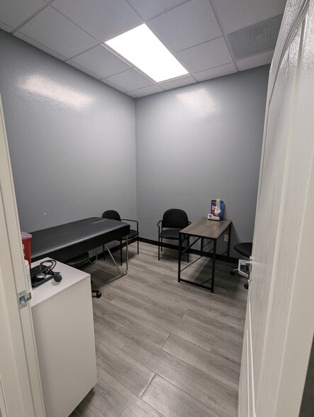 More Photos Of 3015 Calloway Dr, Bakersfield Storefront Retail Office For Sale
