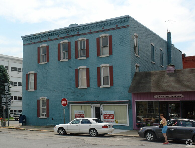 More Photos Of 89 Church St, Canajoharie Storefront Retail Residential For Lease