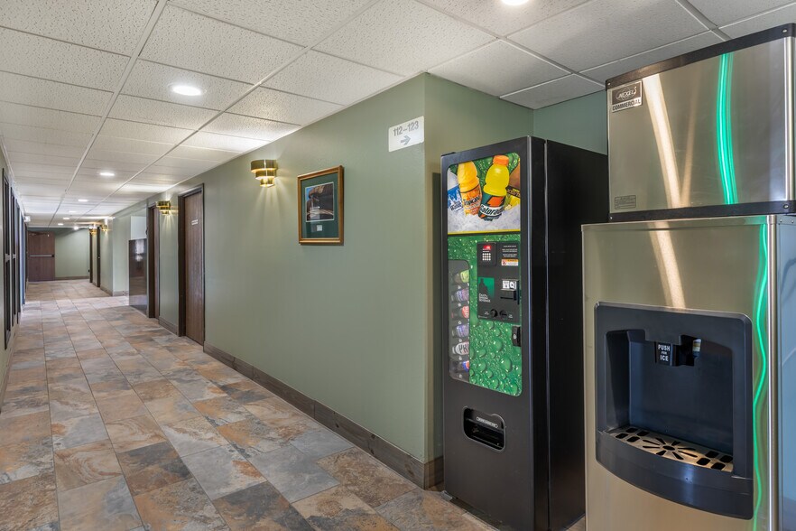 More Photos Of 1370 N McCue St, Laramie Hotel For Sale