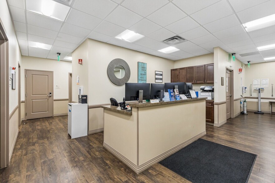 More Photos Of 8030 Camp Bowie West Blvd, Fort Worth Medical For Sale