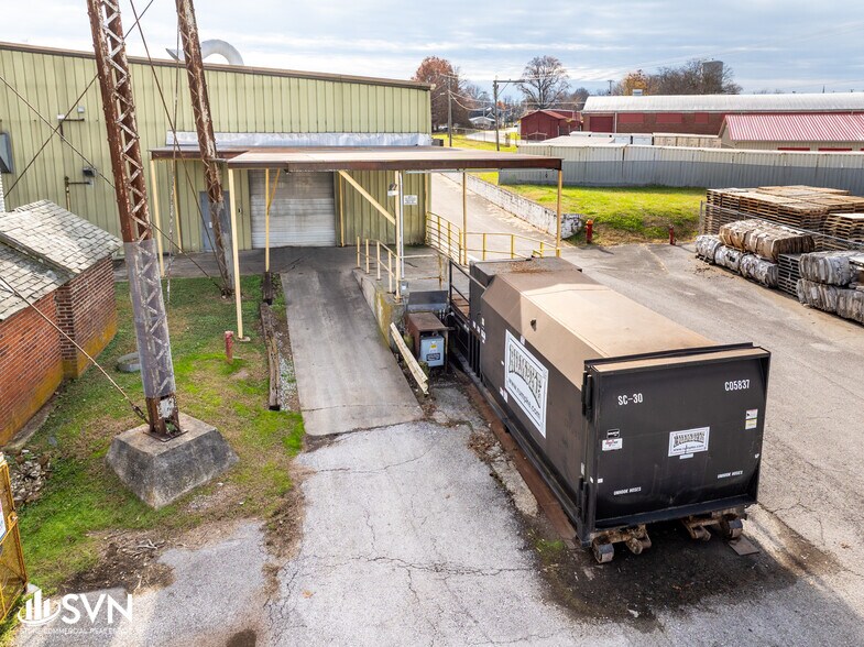 More Photos Of 1750 17th St, Paris Manufacturing For Lease