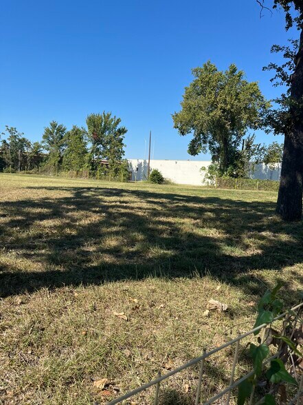 More Photos Of 3917-3927 Holmes St, Dallas Land For Sale