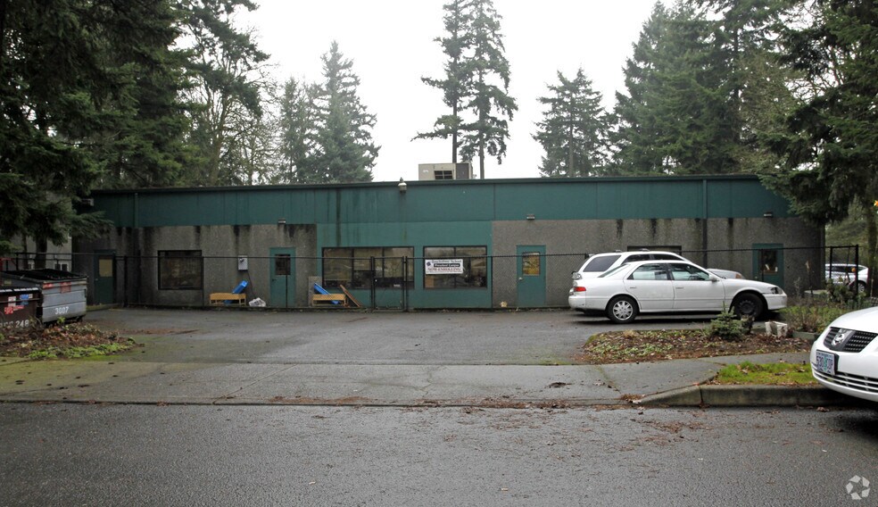 More Photos Of 7090 SW Fir St, Portland Schools For Lease