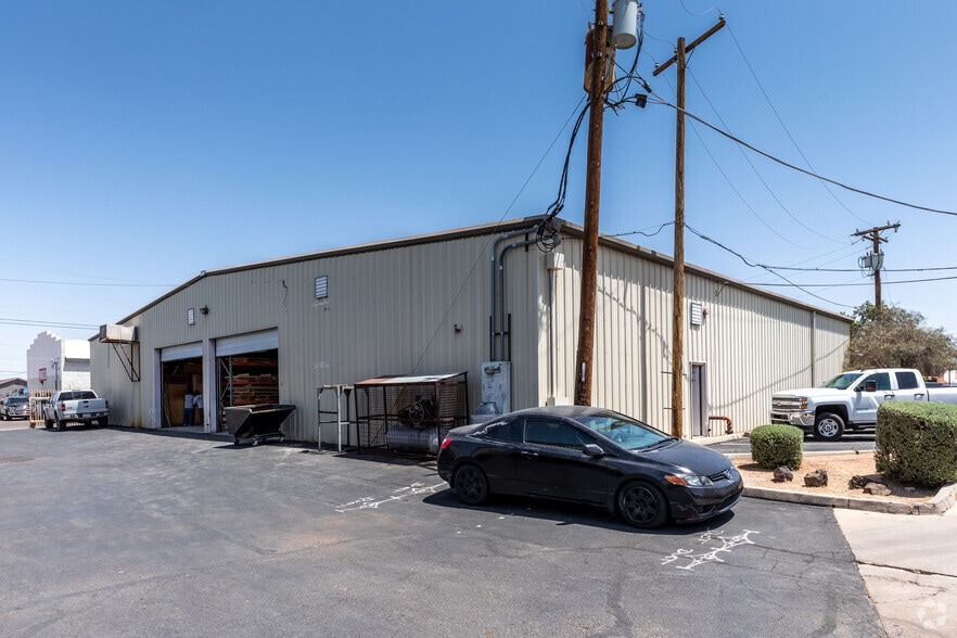More Photos Of 1645-1711 E Jackson St, Phoenix Warehouse For Lease