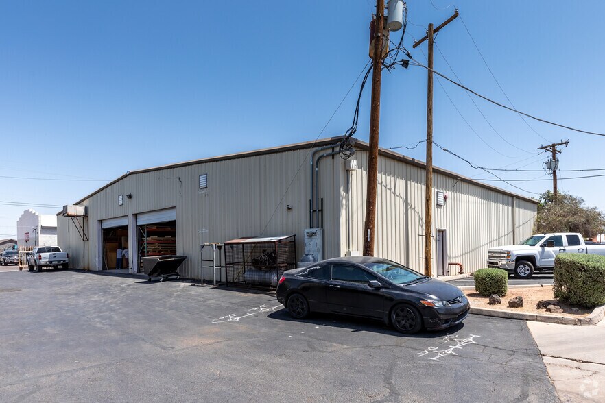 More Photos Of 1711 E Jackson St, Phoenix Warehouse For Lease